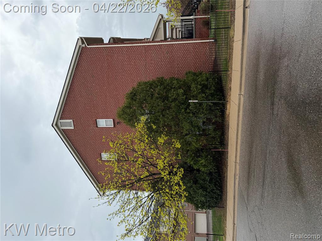 25409 Saint James, Southfield, MI 48075 — Photo 3