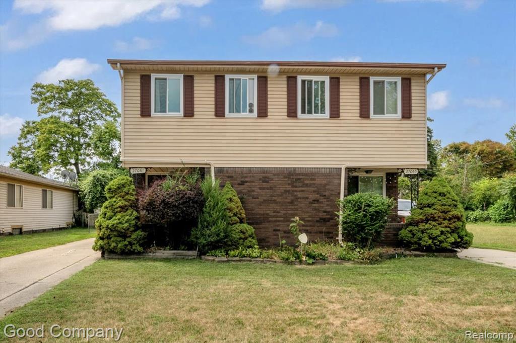 27065 Dowland Street, Warren, MI 48092