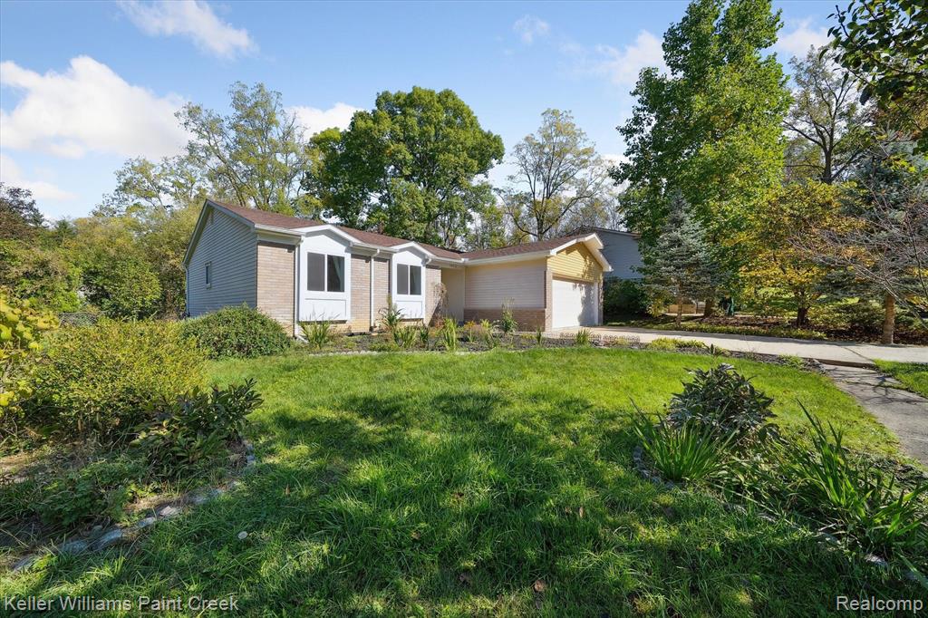 1852 MIDVALE Avenue, Ypsilanti, MI 48197 — Photo 2