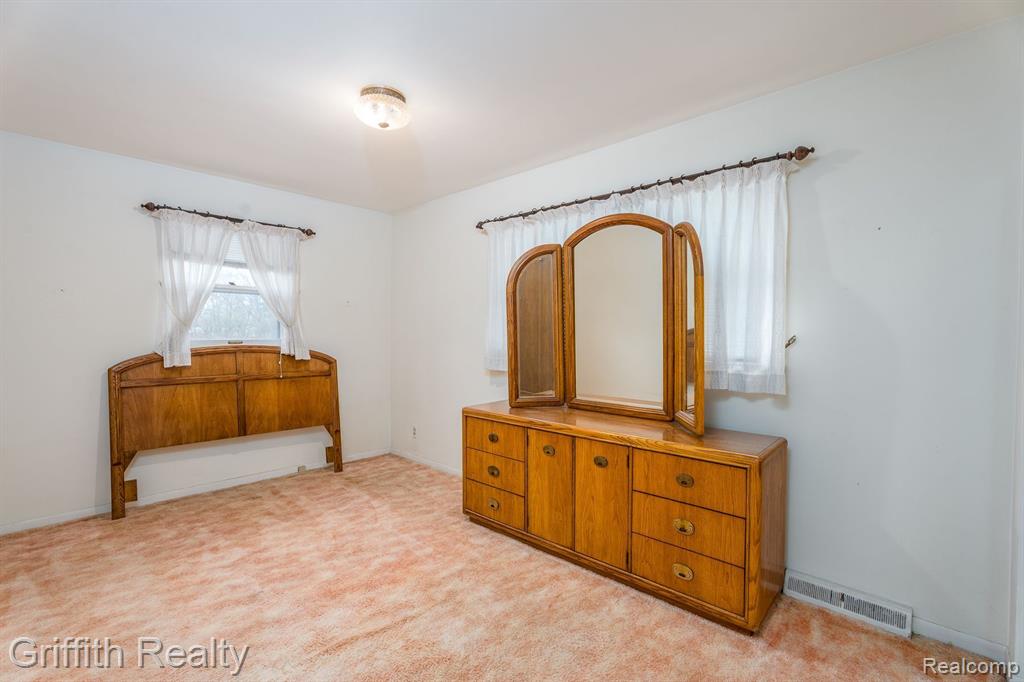61305 FAIRLAND Drive, South Lyon, MI 48178 — Photo 10