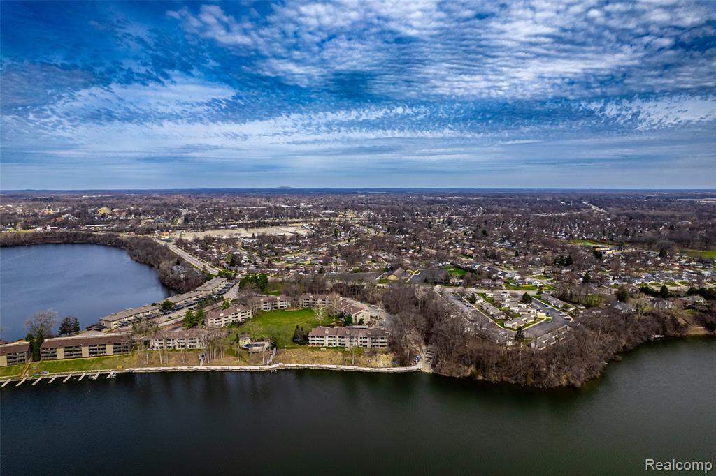 1695 Cliffs Landing, 302, Ypsilanti, MI 48198 — Photo 43