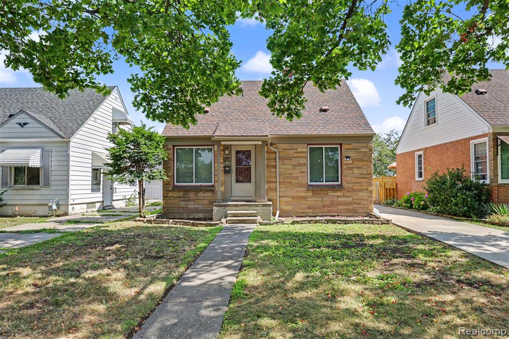 3429 Croissant Street, Dearborn, MI 48124