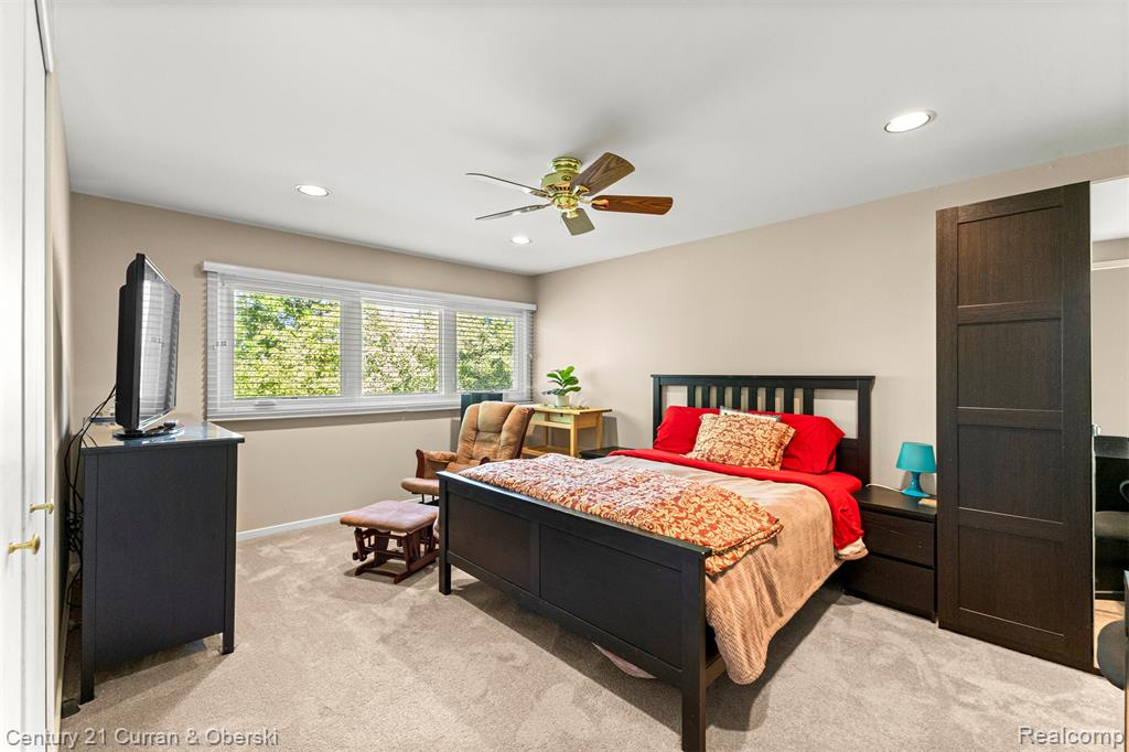 5084 Champlain Circle, West Bloomfield, MI 48323 — Photo 35