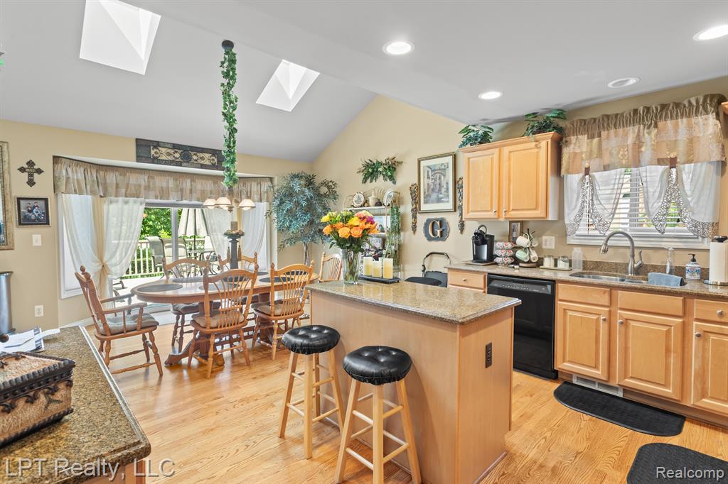 53345 WILLIAMS Way, Shelby Twp, MI 48316 — Photo 5