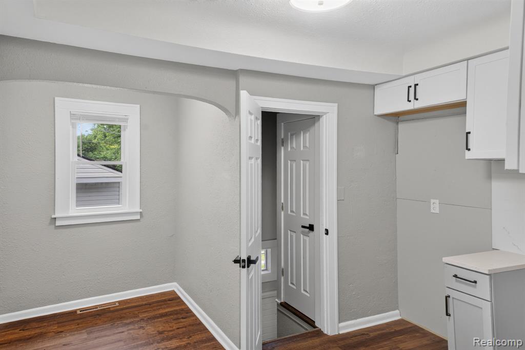 9297 McKinney Street, Detroit, MI 48224 — Photo 12