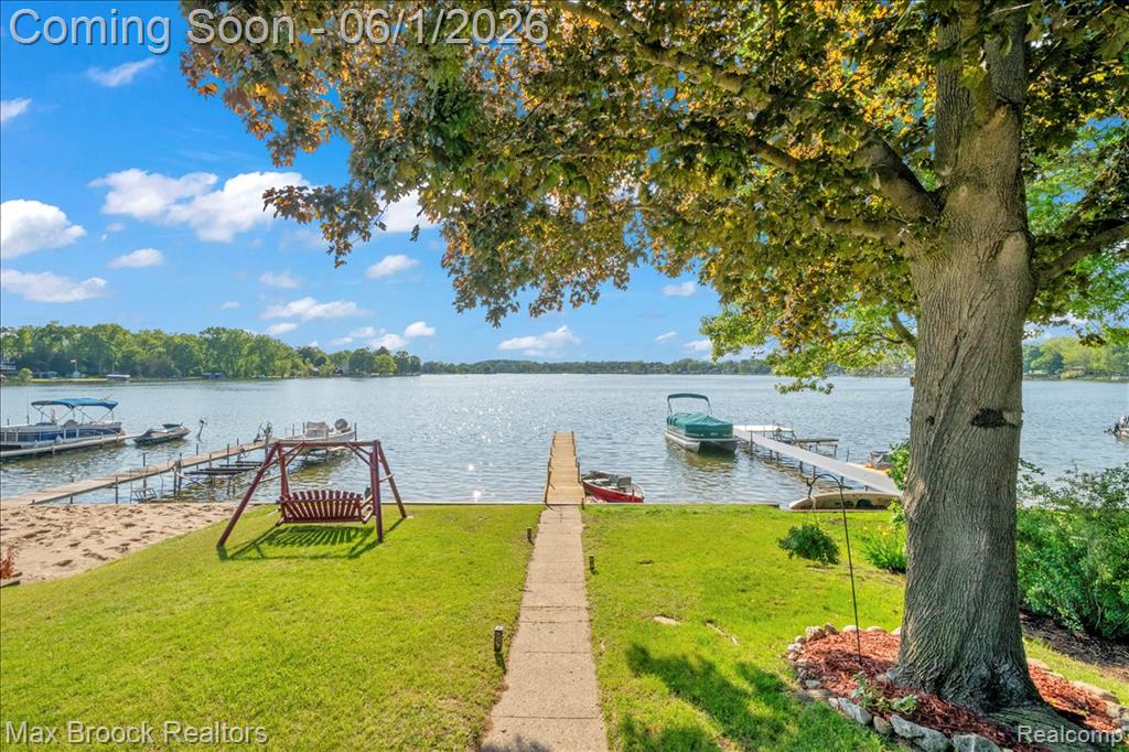 8860 Rushside Drive, Pinckney, MI 48169 — Photo 32