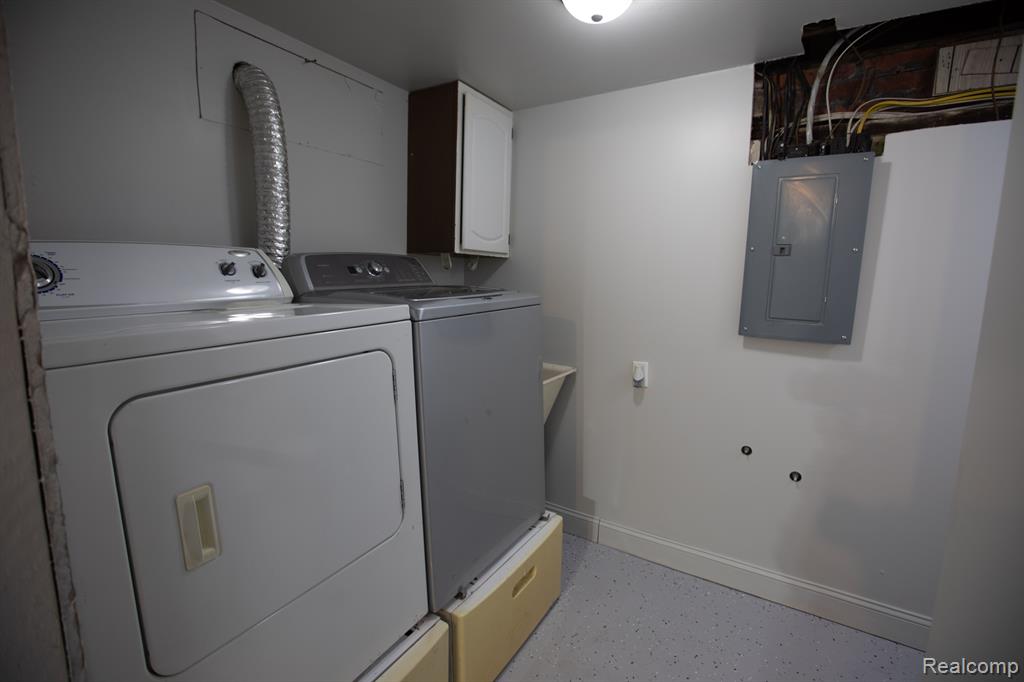 838 JENKINSON Street, Port Huron, MI 48060 — Photo 26
