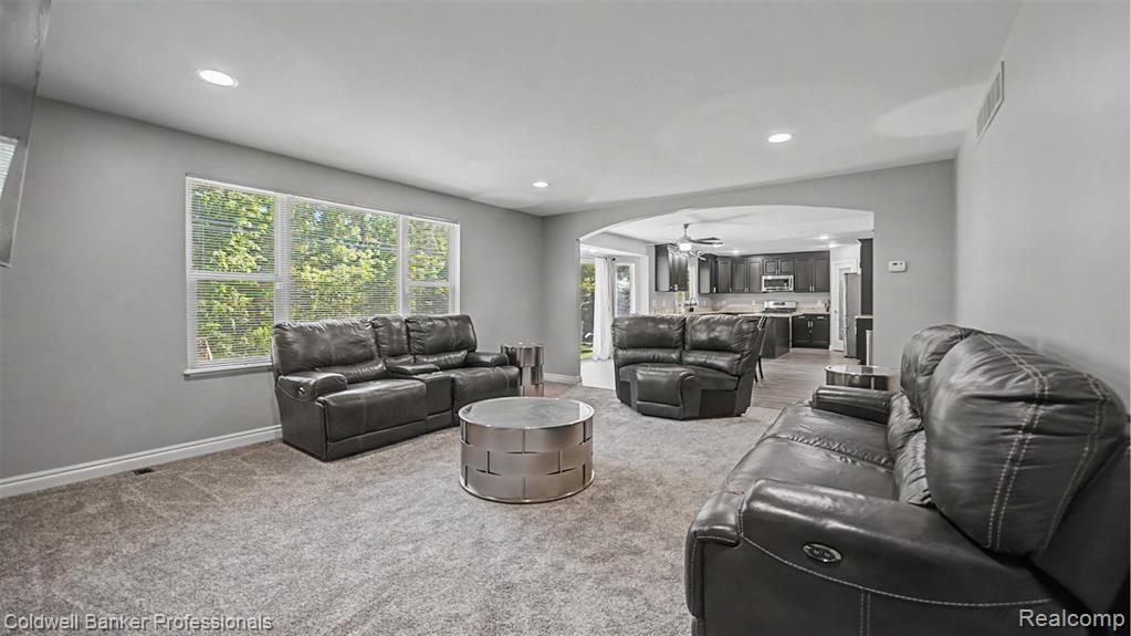22262 Brywood Court, Clinton Twp, MI 48036 — Photo 19