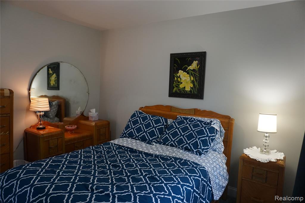 955 N Chevrolet Avenue, Flint, MI 48504 — Photo 28