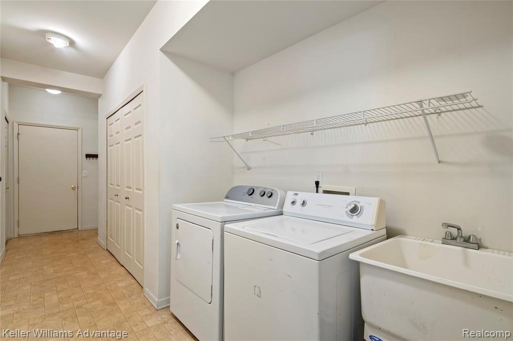 29532 Nottingham Court, Livonia, MI 48152 — Photo 20