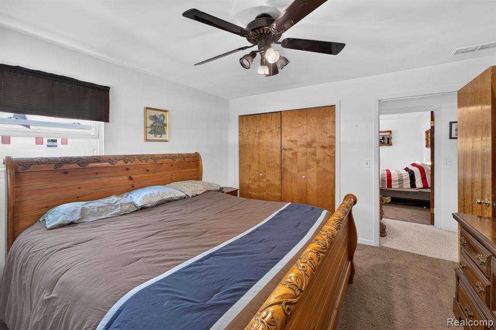 5233 Torrey Road, Flint, MI 48507 — Photo 18