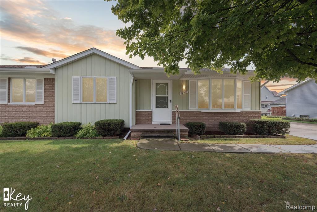 32403 Truman Road, Rockwood, MI — front exterior