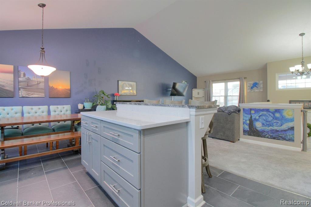 6647 ROBINDALE Drive, Ypsilanti, MI 48197 — Photo 11