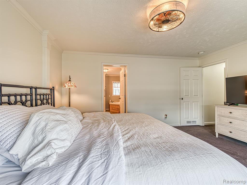 29703 Vinewood Lane, Gibraltar, MI — Photo 17