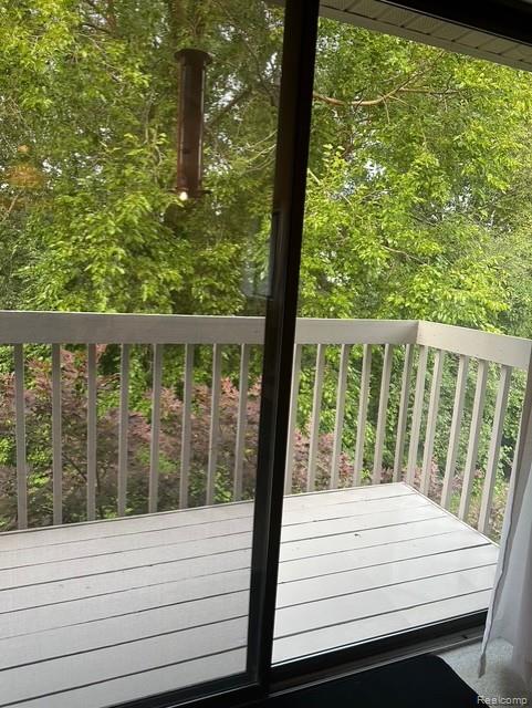 390 S Spring Brooke Drive, 390, Brighton, MI 48116 — Photo 16