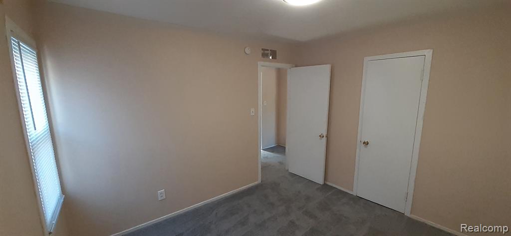 8662 FORD Avenue, Warren, MI 48089 — Photo 11