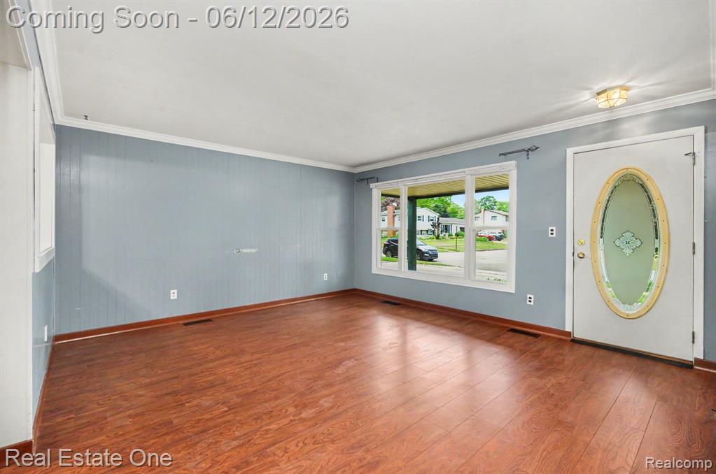 2523 Watonga Drive, Commerce Twp, MI 48382 — Photo 3