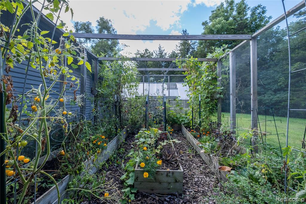 6399 N McKinley Road, Flushing, MI 48433 — Photo 41