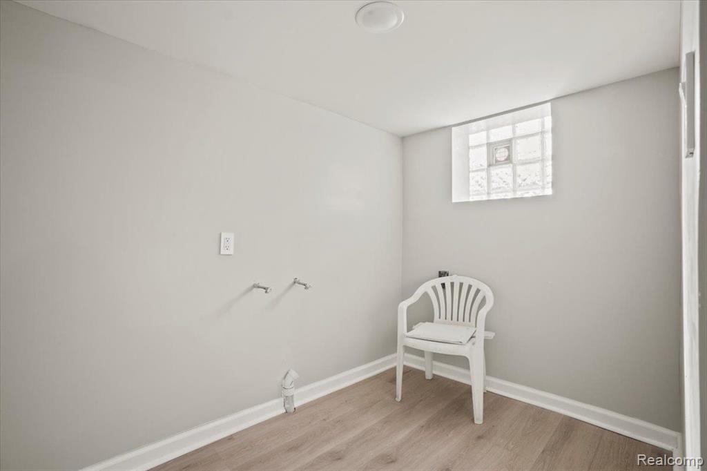 473 CHALMERS Street, Detroit, MI 48215 — Photo 38