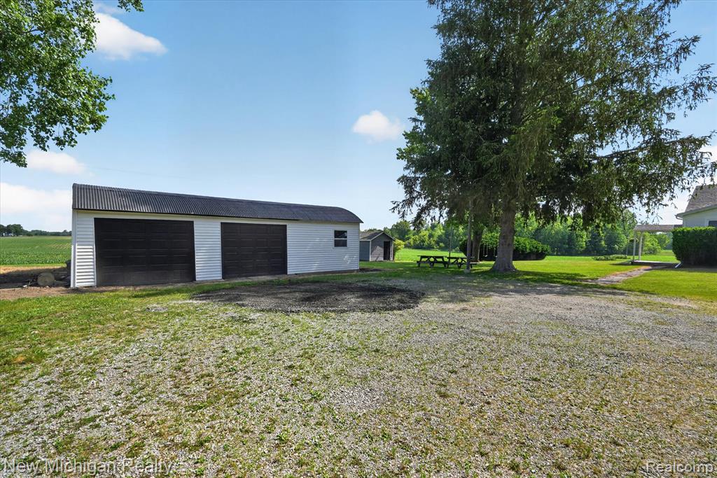 11374 Lahring Road, Byron, MI 48418 — Photo 45
