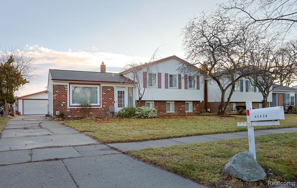 43428 Hartwick Drive, Sterling Heights, MI 48313 — Photo 2