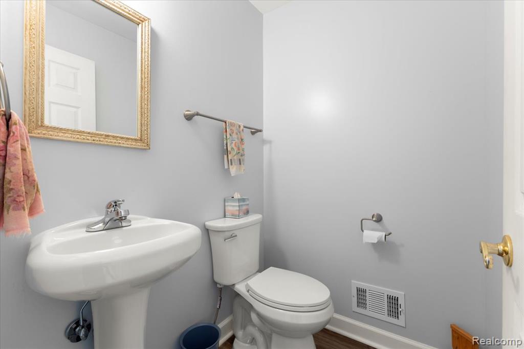 5710 Hobnail Circle, West Bloomfield, MI — Photo 30