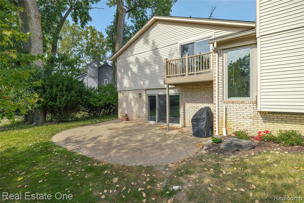 4261 Lakeridge Court, Bloomfield Hills, MI 48302 — Photo 62
