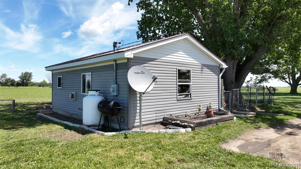 3521 Benoit Road, Fairgrove, MI 48733 — Photo 3