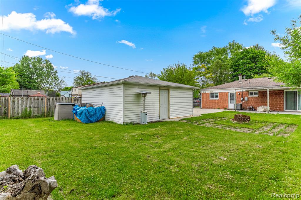 8039 Nightingale Street, Dearborn Heights, MI 48127 — Photo 28