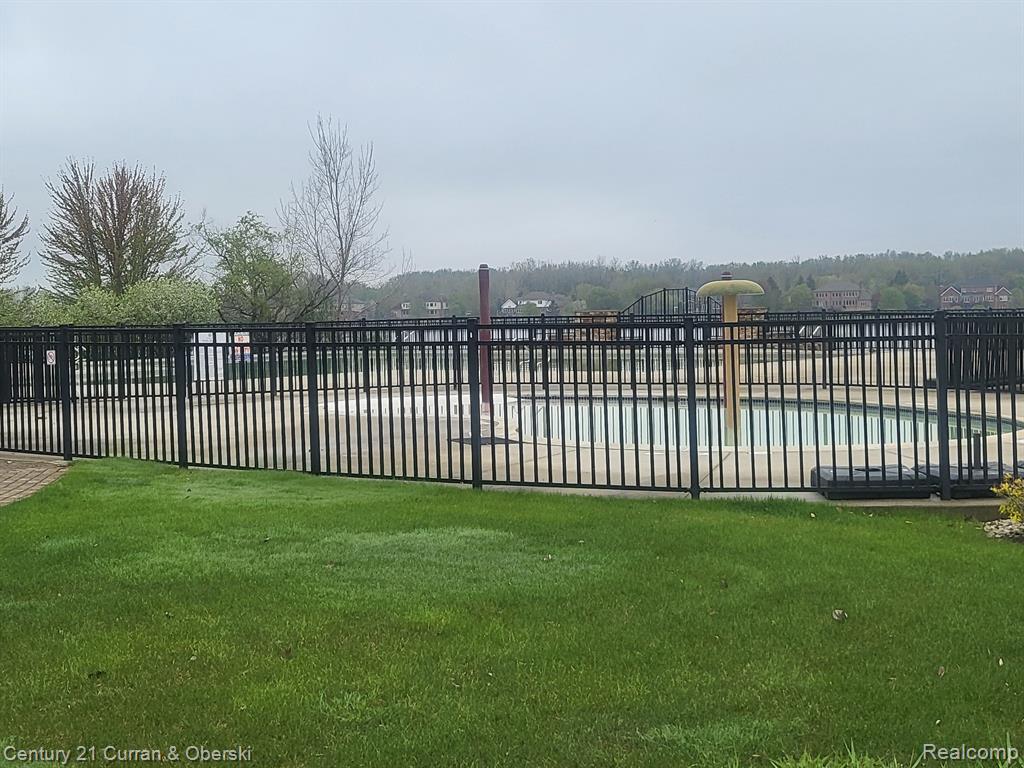 49945 STREAMWOOD Drive, UNIT #74, Novi, MI — Photo 35