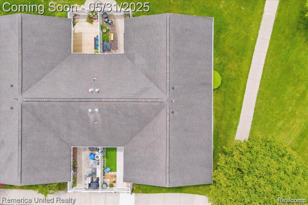 39725 Village Wood Lane, 39, Novi, MI — Photo 32