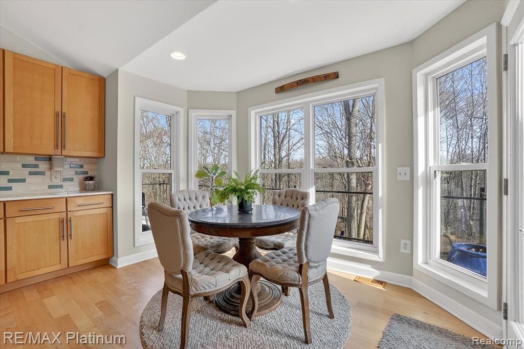 2206 Moorlands View, Howell, MI 48855 — Photo 10