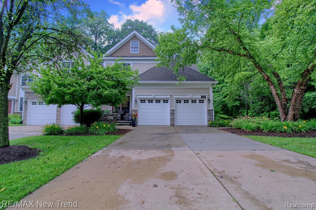 49698 Timber Trail, Novi, MI — Photo 2