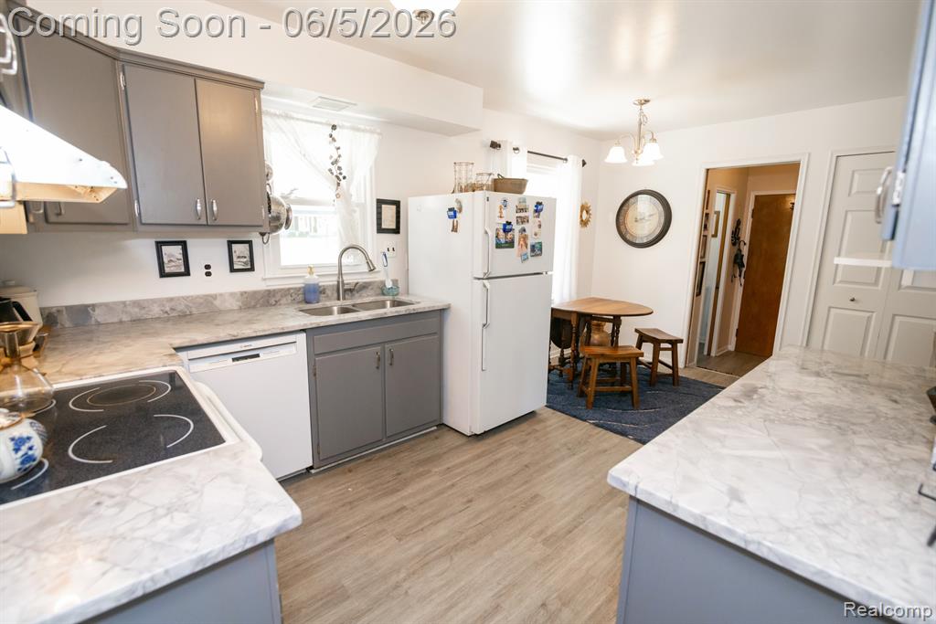 724 Sandstone Drive, Rochester Hills, MI 48309 — Photo 35