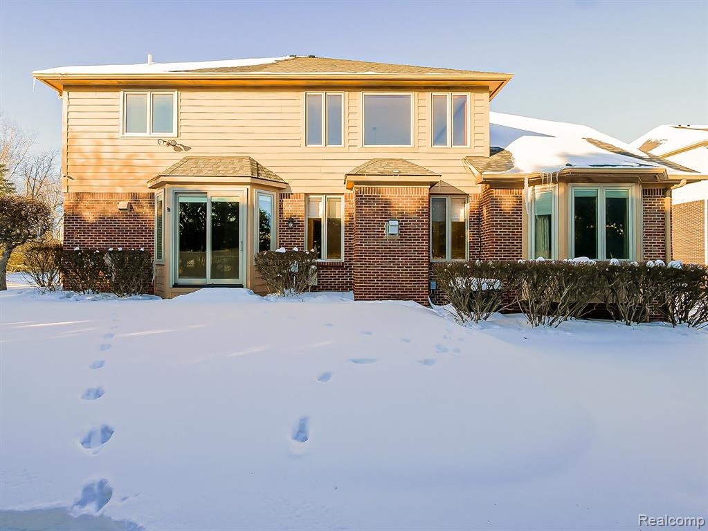 7364 Essex Drive, West Bloomfield, MI — Photo 69