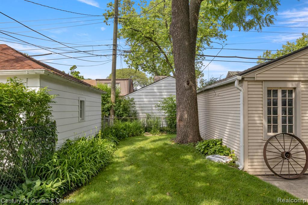 917 N MELBORN Street, Dearborn, MI 48128 — Photo 41