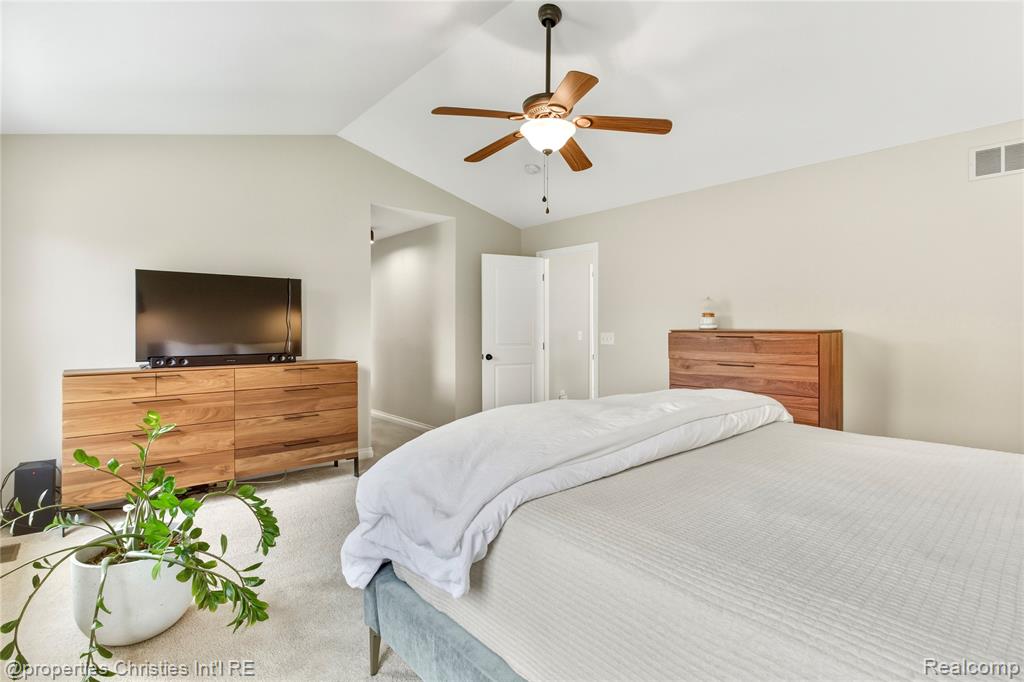9024 Elmhurst Avenue, Plymouth, MI 48170 — Photo 36