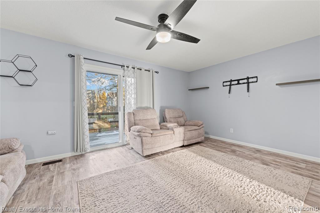 2636 Keewahdin Rd Road, 10, Fort Gratiot, MI 48059 — Photo 7