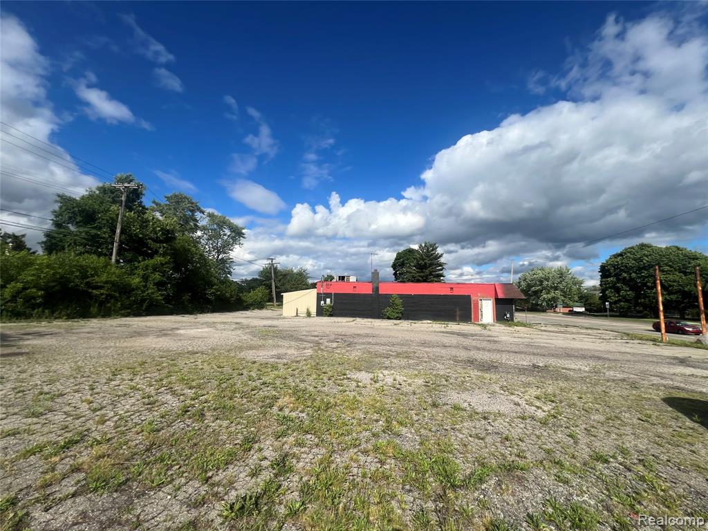 1302 W Huron St Street, Waterford, MI 48328 — Photo 4