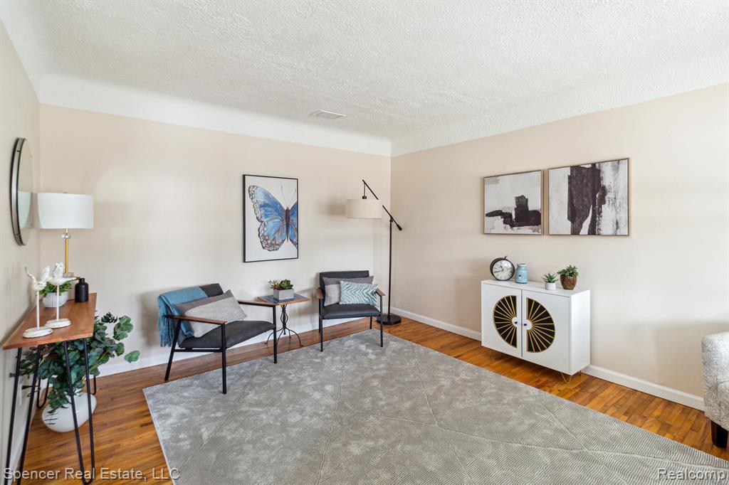 8931 Fremont Street, Livonia, MI 48150 — Photo 6