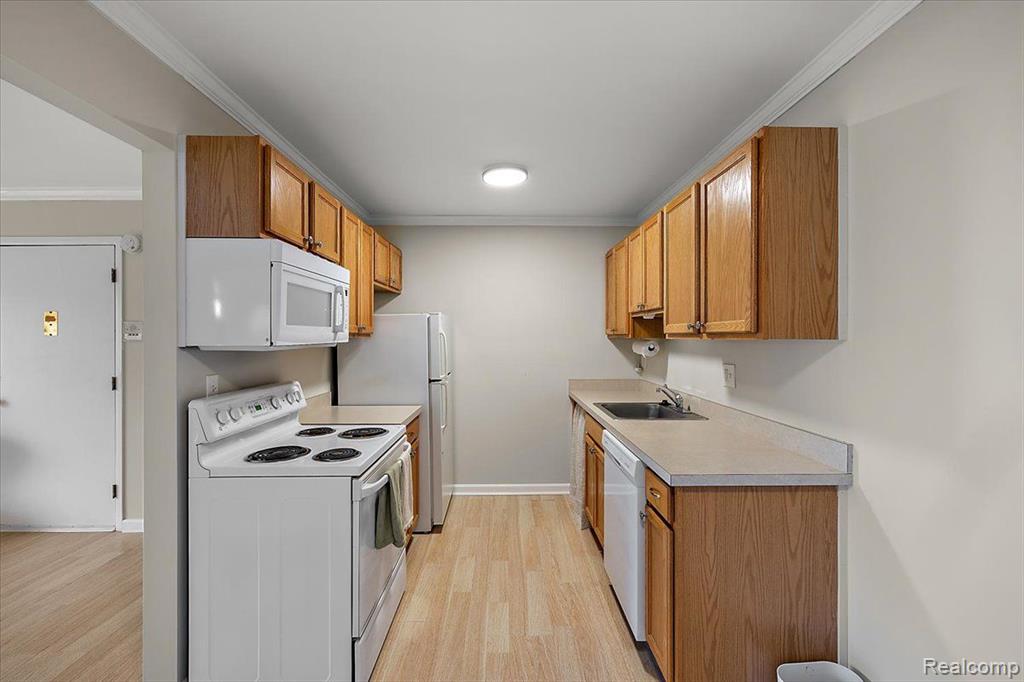 3915 BENJAMIN Avenue, 1, Royal Oak, MI 48073 — Photo 10