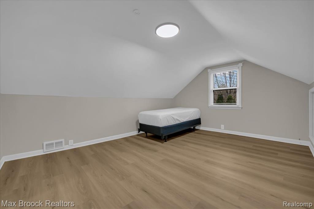 18560 Wiltshire Boulevard, Lathrup Village, MI 48076 — Photo 18