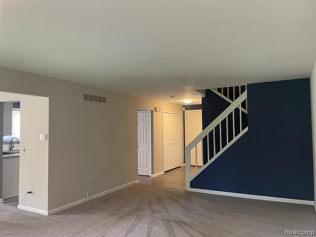 29494 Sylvan Lane, 6, Farmington Hills, MI 48334 — Photo 4