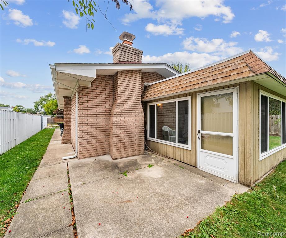 7330 Pointe Drive, Canton, MI 48187 — Photo 39