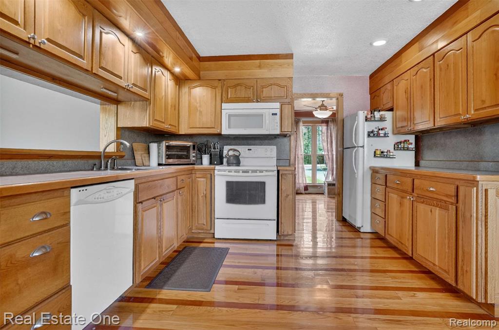 8391 E Court Street, Davison, MI 48423 — Photo 9