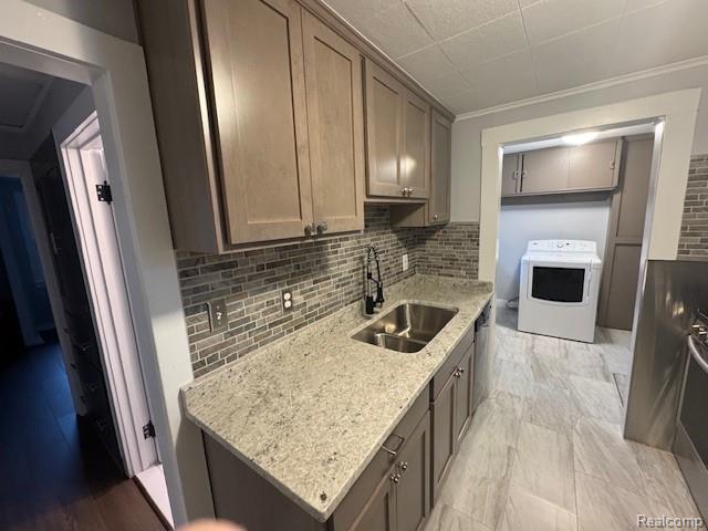 420 W Browning Avenue, Hazel Park, MI 48030 — Photo 3