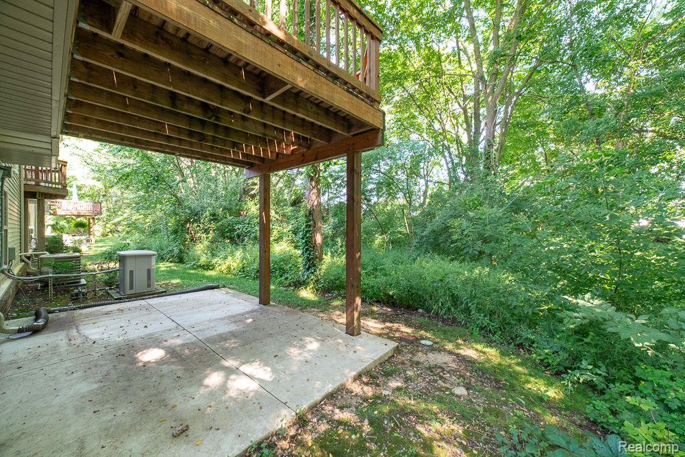 9546 KINGSWAY Circle, Clarkston, MI 48348 — Photo 63