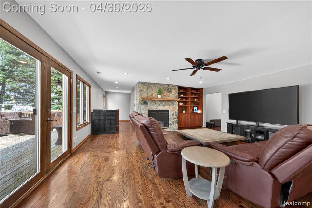 3945 N Vanstone Drive, Commerce Twp, MI 48382 — Photo 15