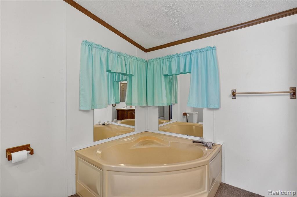 3612 Hawthorne St, Clarkston, MI 48348 — Photo 22