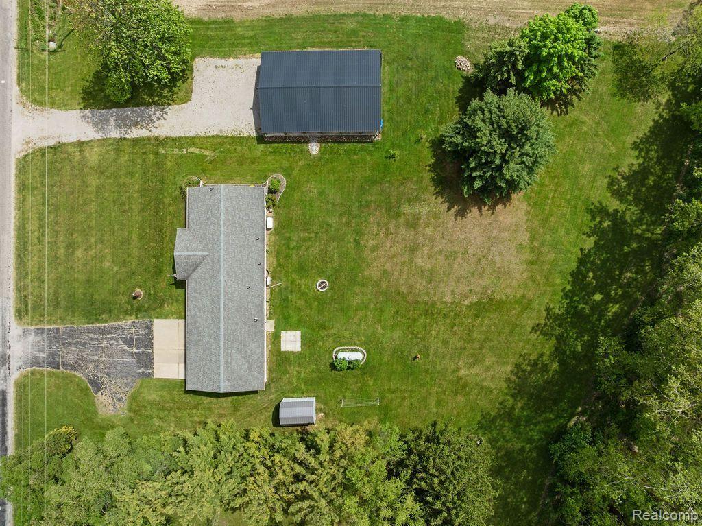 19354 BUECHE Road, New Lothrop, MI 48460 — Photo 45